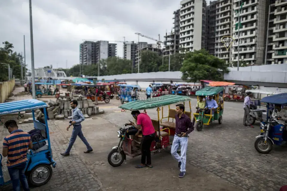Oye! Rickshaw và Cuộc Cách Mạng Xe Lam Điện: Tác Động Đến Thị Trường Bất Động Sản Đô Thị Ấn Độ và Xu Hướng Đầu Tư Bền Vững