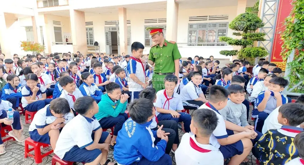 Phối hợp liên ngành xây dựng môi trường giáo dục an toàn: Tác động đến thị trường bất động sản khu vực đô thị và hạ tầng giáo dục