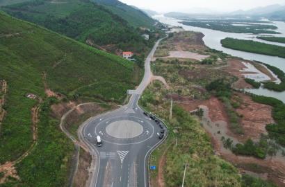 Quảng Ninh Gỡ Điểm Nghẽn Đất Đai: Đòn Bẩy Mới Cho Các Dự Án Trọng Điểm và Bất Động Sản