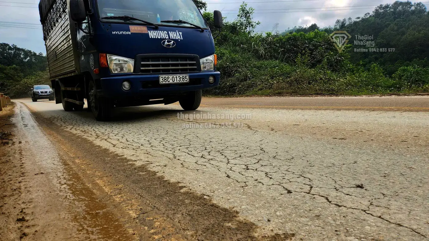 Quốc lộ 15 xuống cấp nghiêm trọng: Tác động và giải pháp cho thị trường bất động sản khu vực Hà Tĩnh