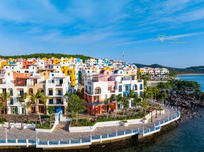 Santo Port Phú Quốc: Phố Thương Mại Mô Phỏng Thiên Đường Santorini Đầy Hấp Dẫn