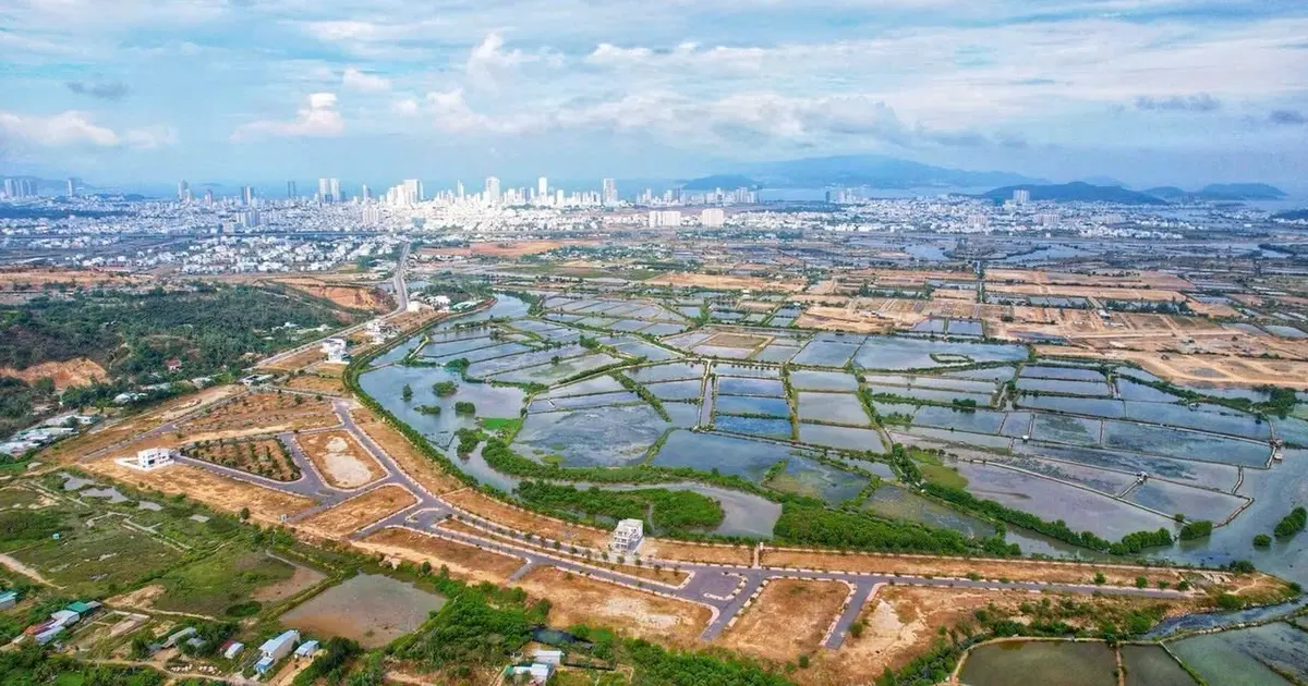 Vì sao giao dịch bất động sản ở Khánh Hòa tăng vọt? - Báo Thanh Niên