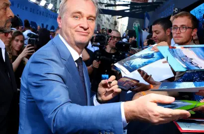 Sức Ảnh Hưởng Của Christopher Nolan Đến Thị Trường Bất Động Sản Cao Cấp Và Đầu Tư Tài Sản Tinh Hoa