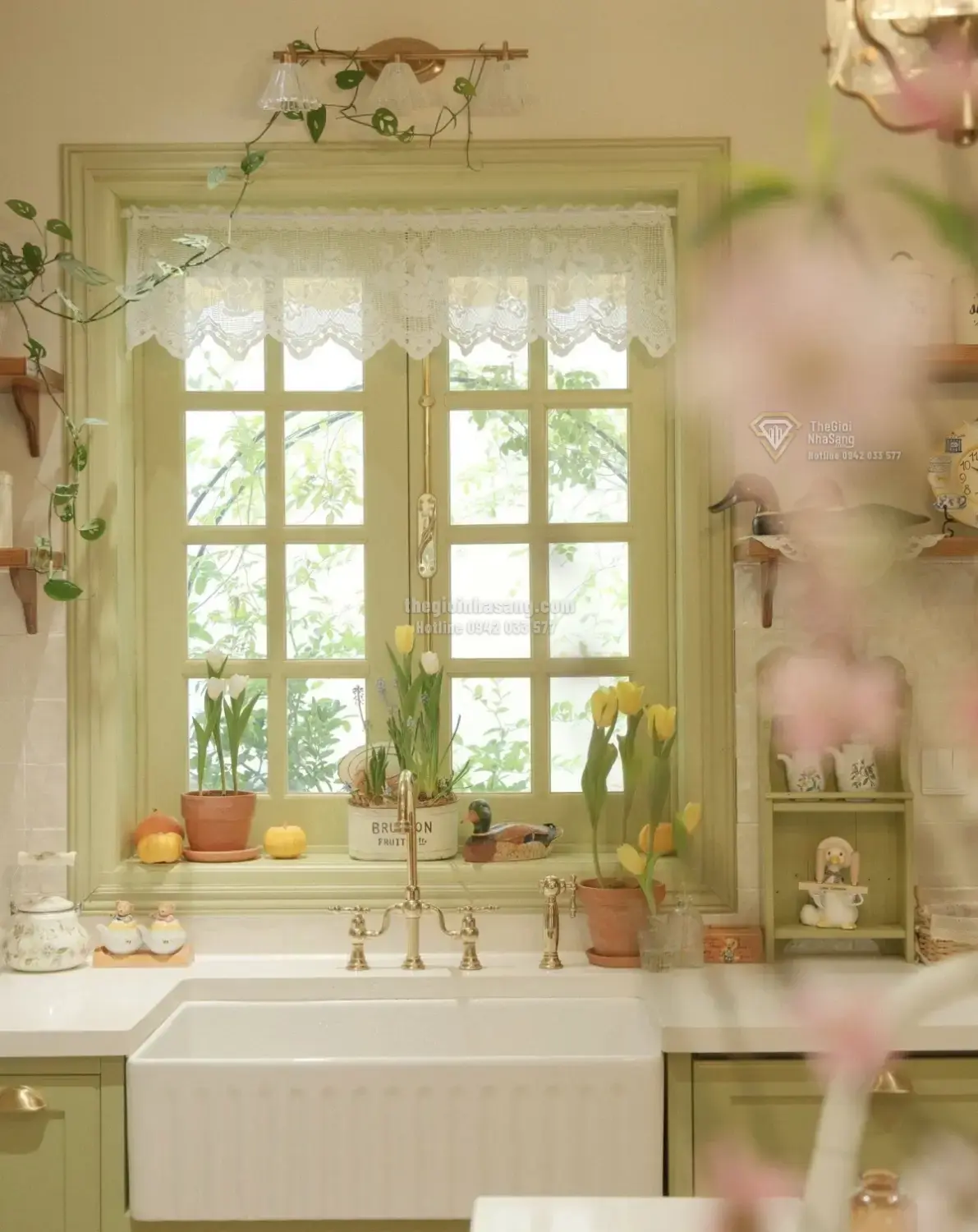 Thiết Kế Căn Bếp Phong Cách Farmhouse Xanh Bơ: Tinh Thần Đồng Quê Trong Không Gian Hiện Đại