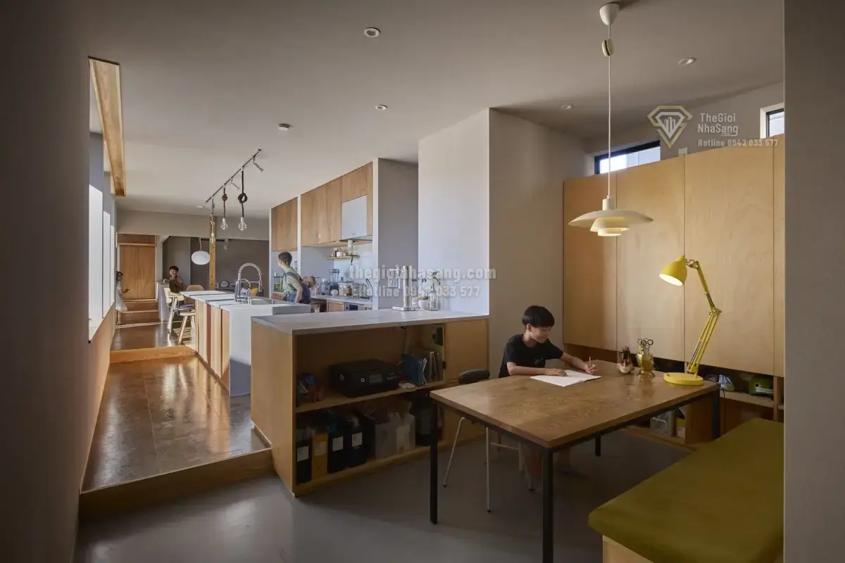 Thiết Kế Nhà 103m2 Với Sân Thể Thao Trong Nhà Độc Đáo Cho Gia Đình Nhiều Thành Viên