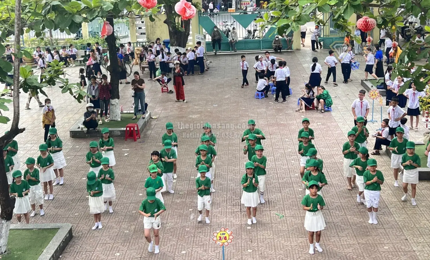 Thu Hẹp Khoảng Cách Giáo Dục Ở Vùng Đồng Bào Dân Tộc: Tác Động và Cơ Hội Đầu Tư Bất Động Sản Vùng Sâu Vùng Xa