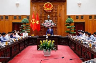 Thủ tướng Phạm Minh Chính chỉ đạo đảm bảo an ninh năng lượng, giữ vững chuỗi cung ứng xăng dầu trong bối cảnh biến động toàn cầu