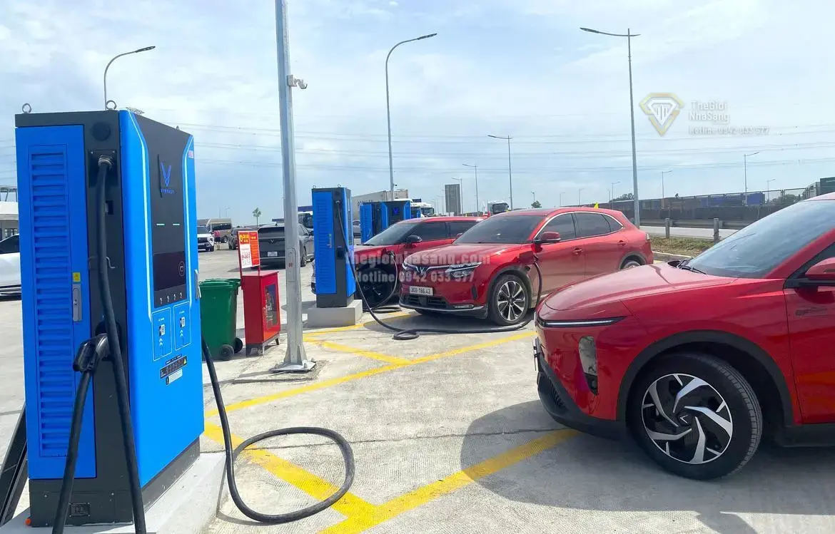 Thúc đẩy hệ thống trạm sạc điện tại các trạm dừng nghỉ cao tốc Bắc - Nam: Cơ hội và thách thức cho thị trường bất động sản hạ tầng