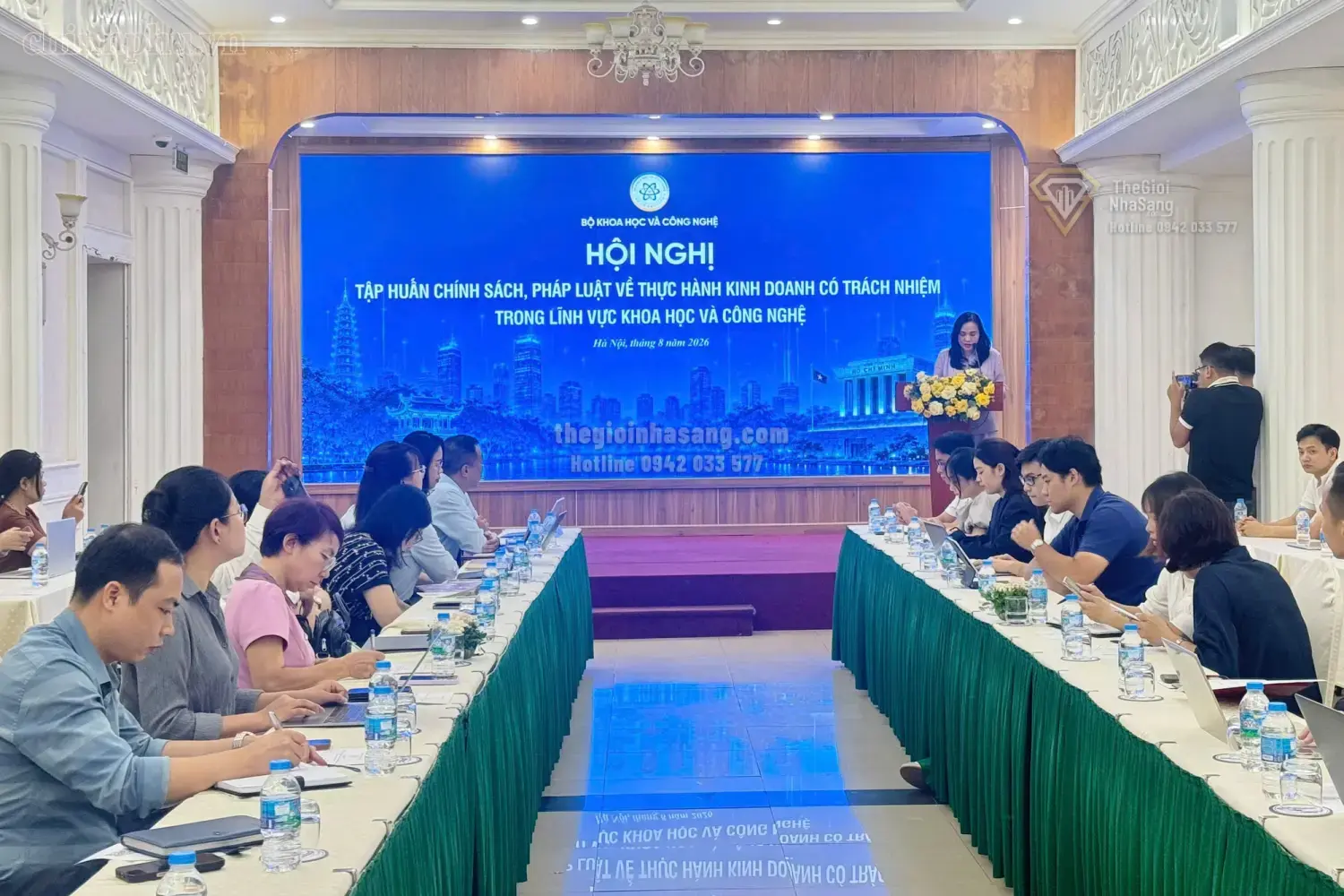 Thúc Đẩy Thực Hành Kinh Doanh Có Trách Nhiệm Trong Khoa Học Công Nghệ: Cơ Hội Và Thách Thức Cho Thị Trường Bất Động Sản Cao Cấp Việt Nam