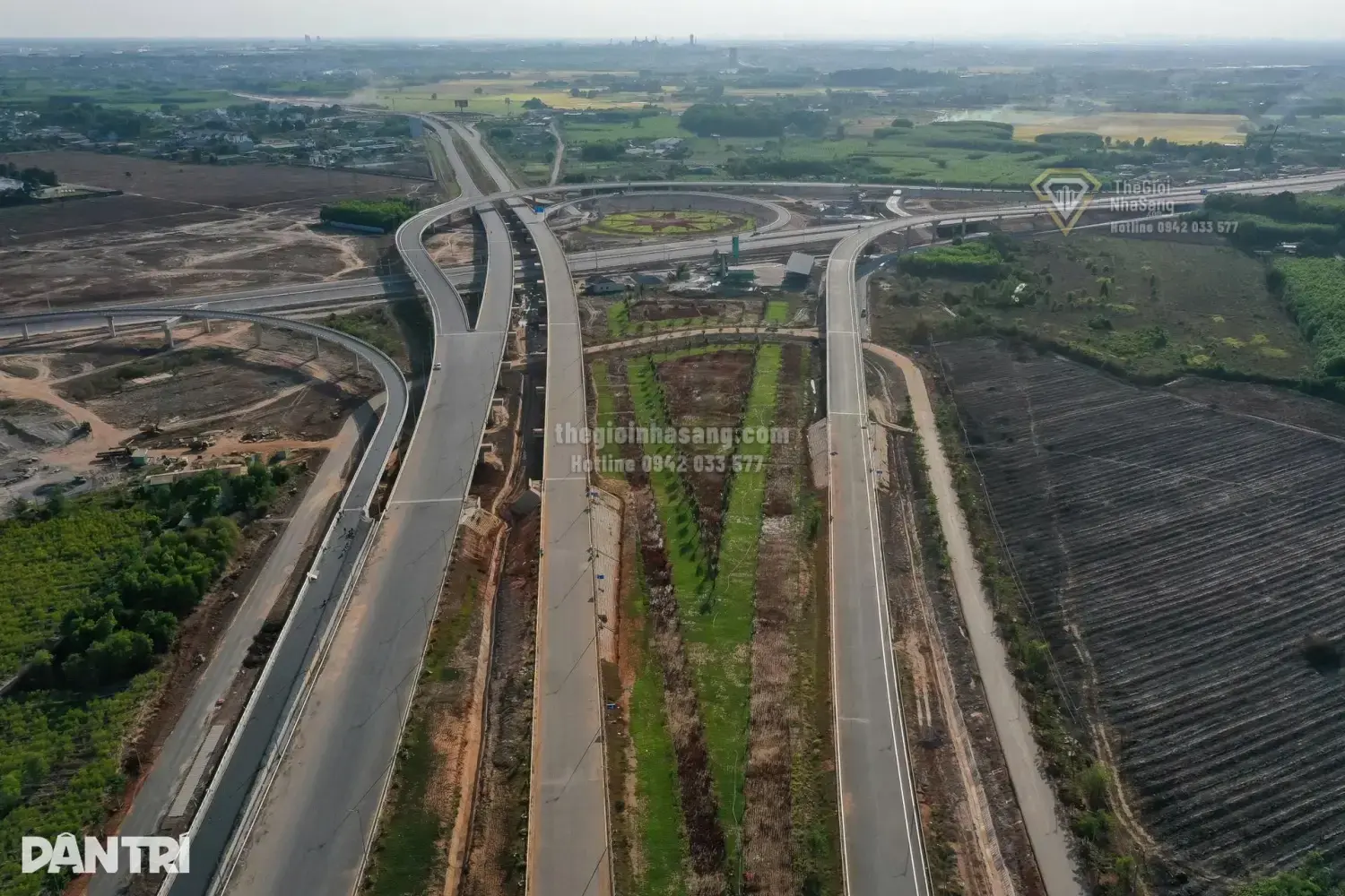 Tiến Độ Đường Kết Nối Sân Bay Long Thành: Đòn Bẩy Mới Cho Thị Trường Bất Động Sản Khu Vực Đông Nam Bộ