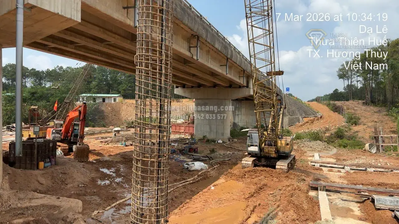 Tiến Độ Giải Phóng Mặt Bằng Dự Án Nút Giao Cao Tốc Cam Lộ - La Sơn: Thách Thức và Cơ Hội Phát Triển Giao Thông TP Huế