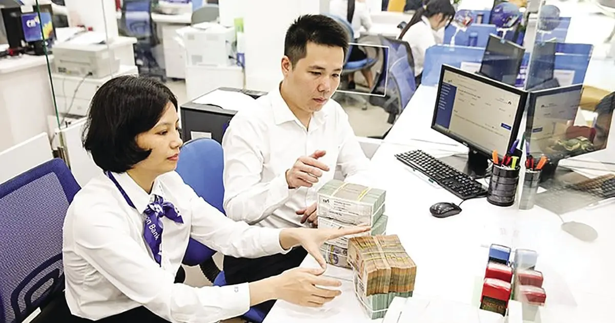 Tín Dụng Bất Động Sản Tăng Nóng Trở Lại: Cơ Hội Và Thách Thức?