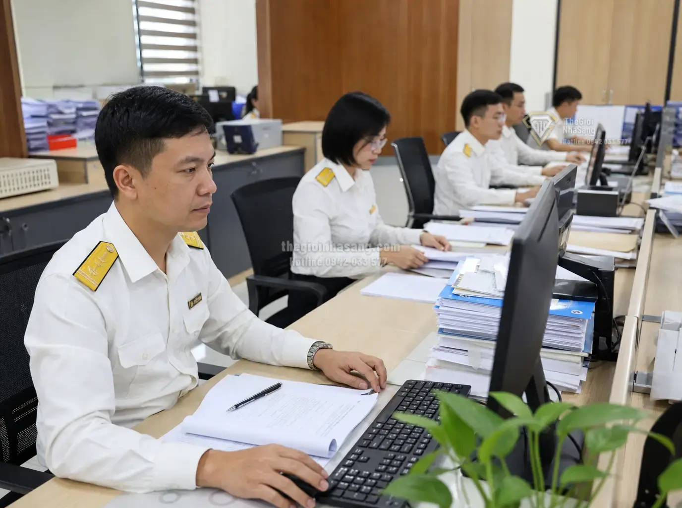 Tính Tiền Sử Dụng Đất Khi Cấp Sổ Đỏ Đất Lấn Chiếm: Những Quy Định Mới Năm 2024 Và Ảnh Hưởng Đến Thị Trường Bất Động Sản