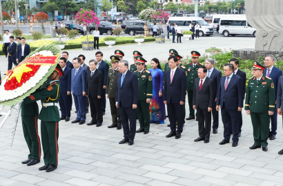 Tổng Bí thư, Chủ tịch nước Tô Lâm dâng hương tưởng niệm tại Đà Nẵng: Tín hiệu vững bền cho thị trường bất động sản khu vực miền Trung