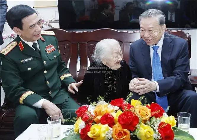 Tổng Bí thư, Chủ tịch nước Tô Lâm dâng hương tưởng niệm tại Đà Nẵng: Tín hiệu vững bền cho thị trường bất động sản khu vực miền Trung