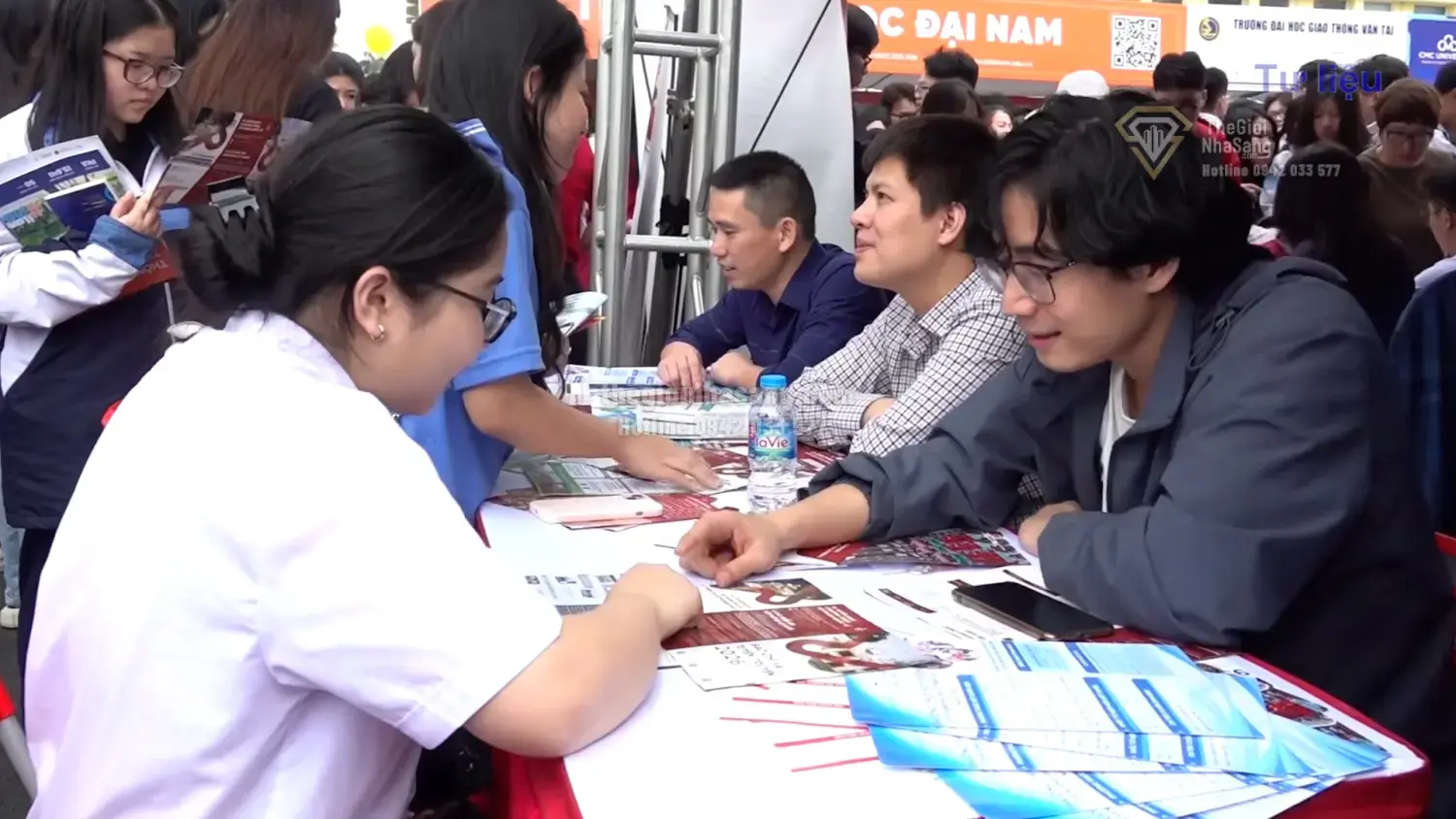 Tuyển sinh đại học ổn định giai đoạn 2026-2030: Tác động và bài học cho thị trường bất động sản cao cấp