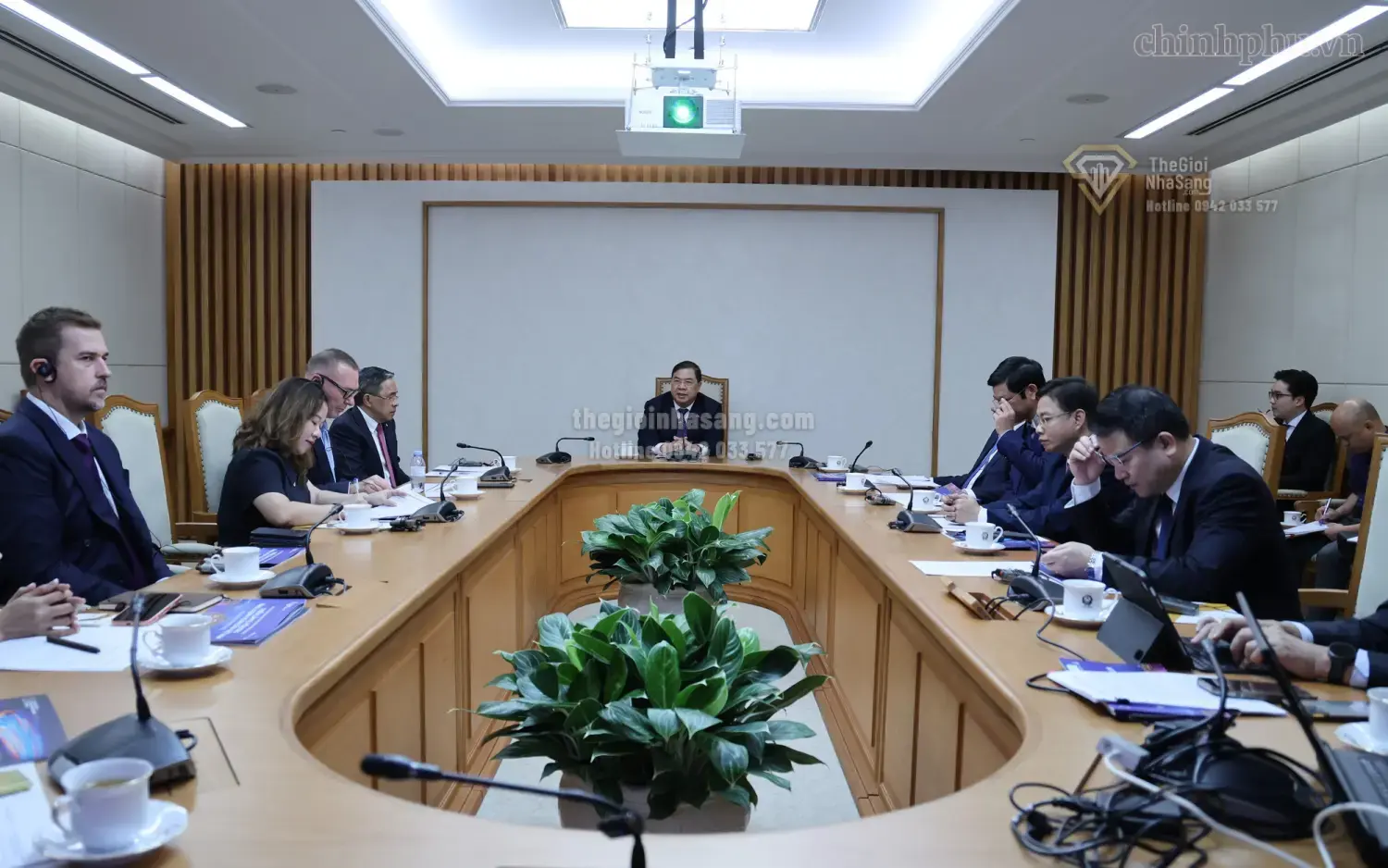 Việt Nam Hướng Tới Trở Thành Trung Tâm Sự Kiện Năng Lượng Toàn Cầu: Cơ Hội Mới Cho Thị Trường Bất Động Sản Cao Cấp