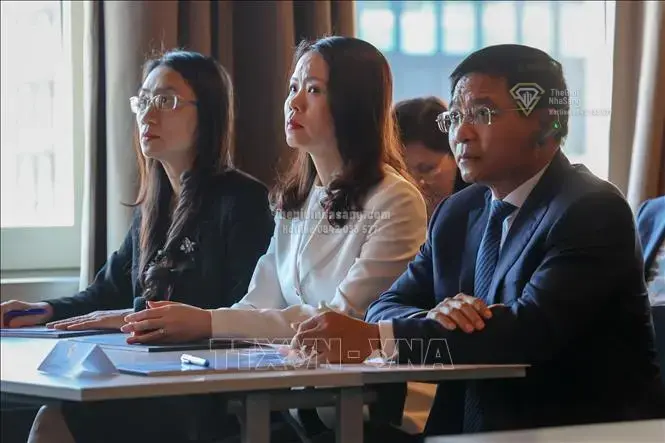 Việt Nam và Thụy Sỹ Mở Rộng Hợp Tác Tài Chính Số và Đổi Mới Sáng Tạo: Cơ Hội Vàng Cho Thị Trường Bất Động Sản Cao Cấp