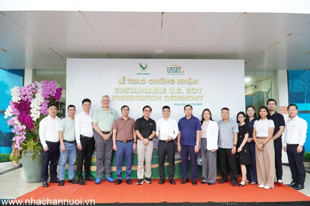 Viet Nhat Group đón nhận Chứng nhận Đậu nành Hoa Kỳ: Cam kết hướng đi bền vững