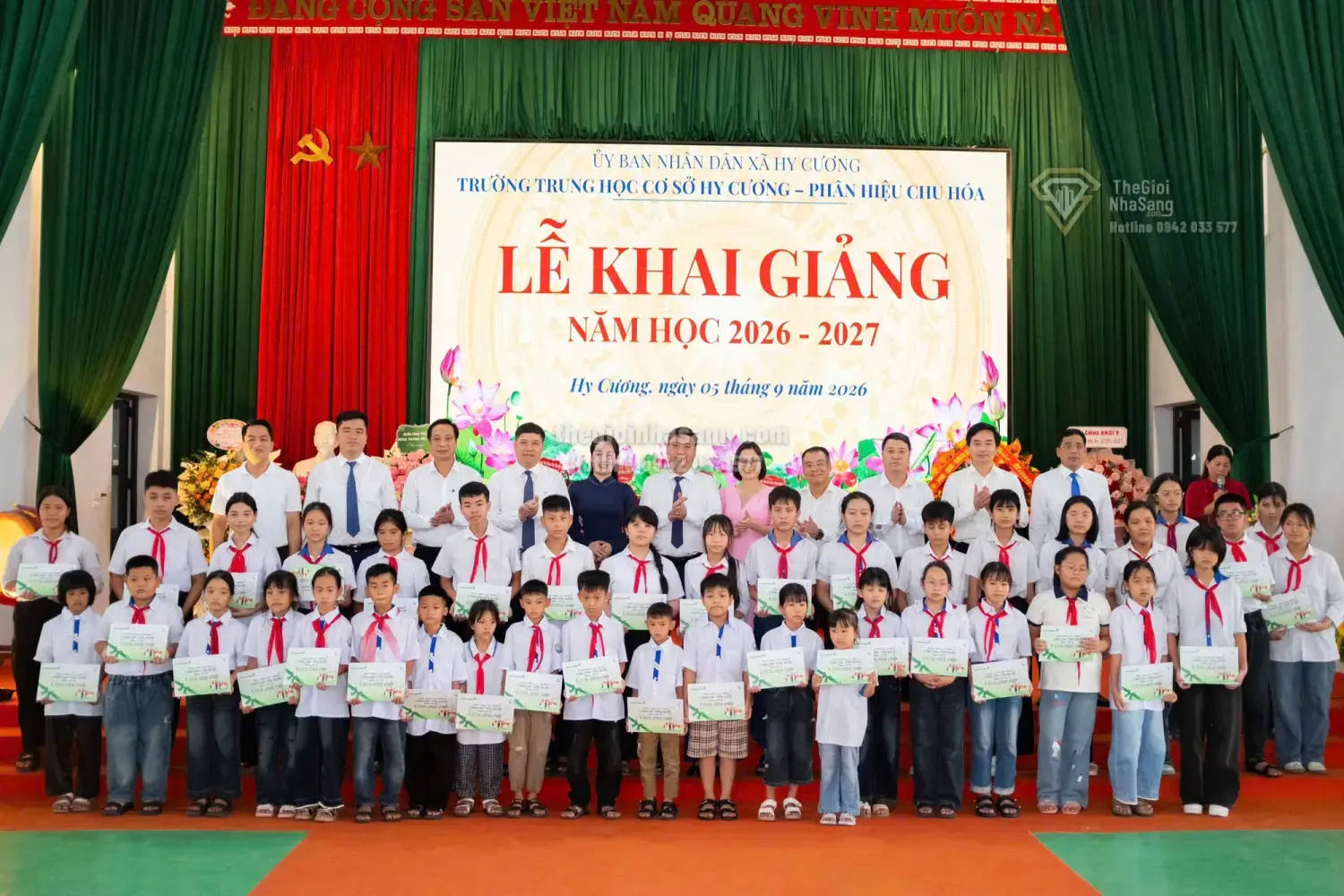 Vietcombank Trao 7.350 Suất Học Bổng Tiếp Sức Học Sinh Khó Khăn: Tín Hiệu Tích Cực Cho Thị Trường Bất Động Sản Và Đầu Tư Xã Hội 2026