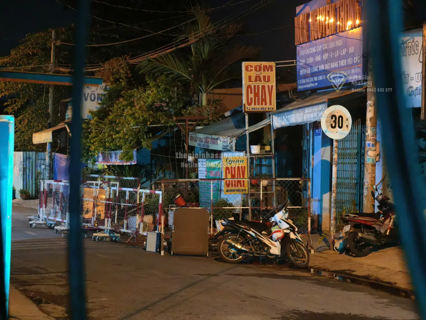Vụ Cháy Quán Cơm Chay Đêm Khuya: Những Bài Học Về An Toàn Phòng Cháy Trong Bất Động Sản Thương Mại