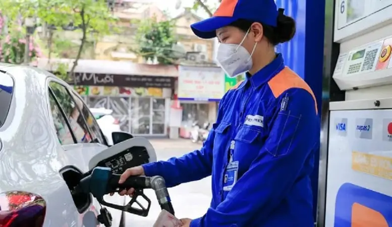 Giá Xăng Dầu Hôm Nay 3/11: Tiếp Tục Xu Hướng Tăng Mạnh - Phân Tích Thị Trường và Tác Động