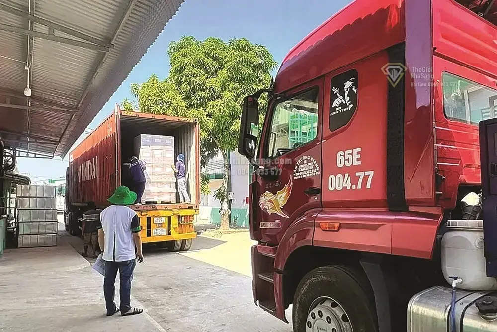 Xuất khẩu Việt Nam 2026: Thách thức và Cơ hội Tác động đến Thị trường Bất động sản