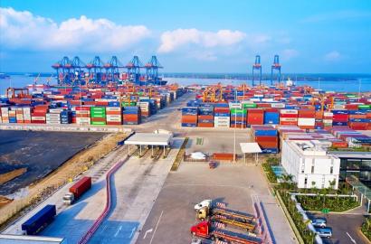 Xuất Nhập Khẩu Tăng Mạnh 4 Tháng Đầu Năm 2026: Tác Động Đến Thị Trường Bất Động Sản Và Đầu Tư Việt Nam
