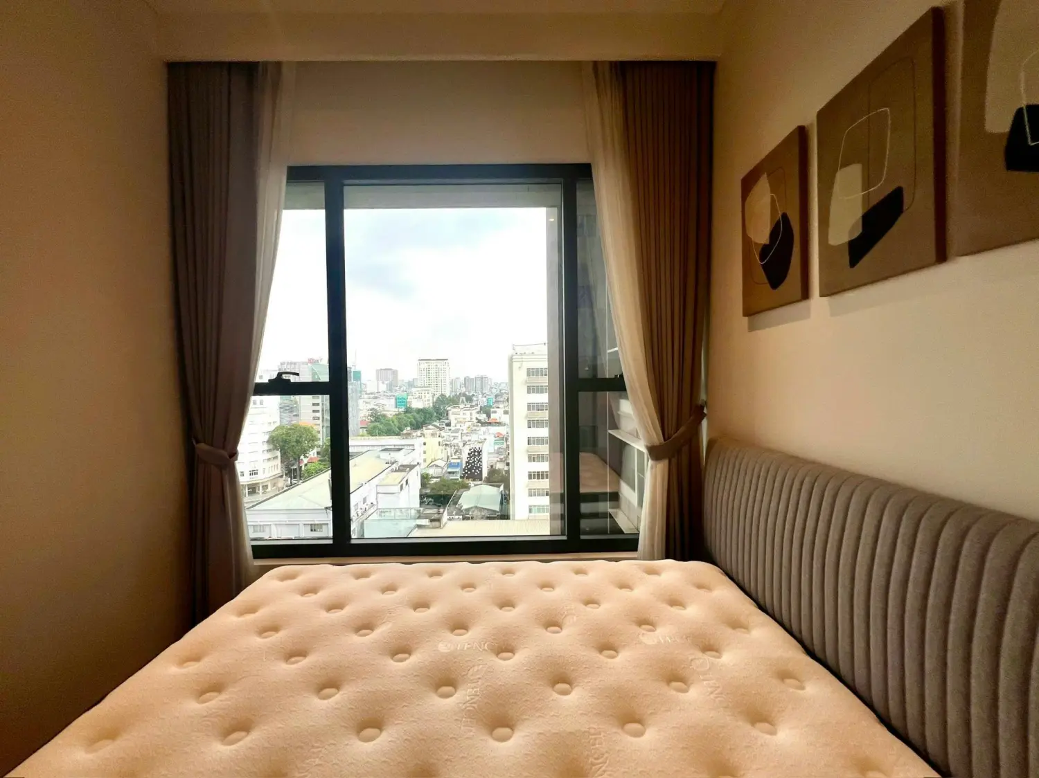 Bán Căn Hộ 2PN The MarQ, Quận 1 - Nội Thất Đầy Đủ, Tầng Trung, Giá Tốt!