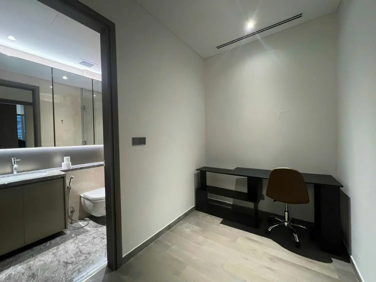 Bán Căn Hộ 1PN The MarQ, Quận 1 - Sắp Có Sổ, Giá Tốt!