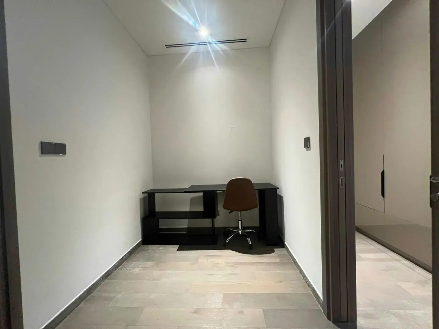 Bán Căn Hộ 1PN The MarQ, Quận 1 - Diện Tích 51m2, Sổ Hồng Riêng, Giá Tốt!