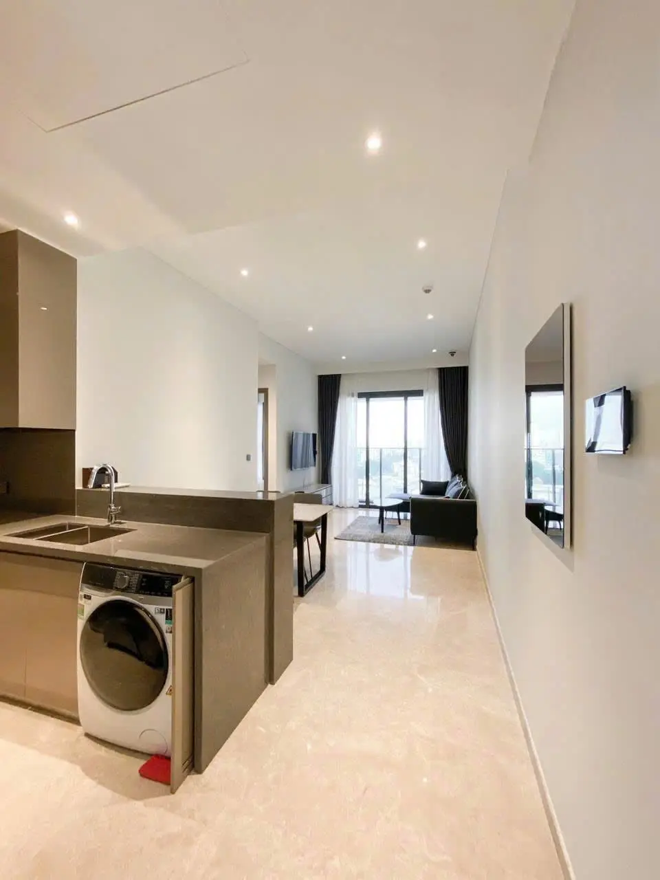 Bán Căn Hộ 2PN The MarQ, Quận 1 - Thiết Kế Sang Trọng, View Đẹp, Giá Tốt!