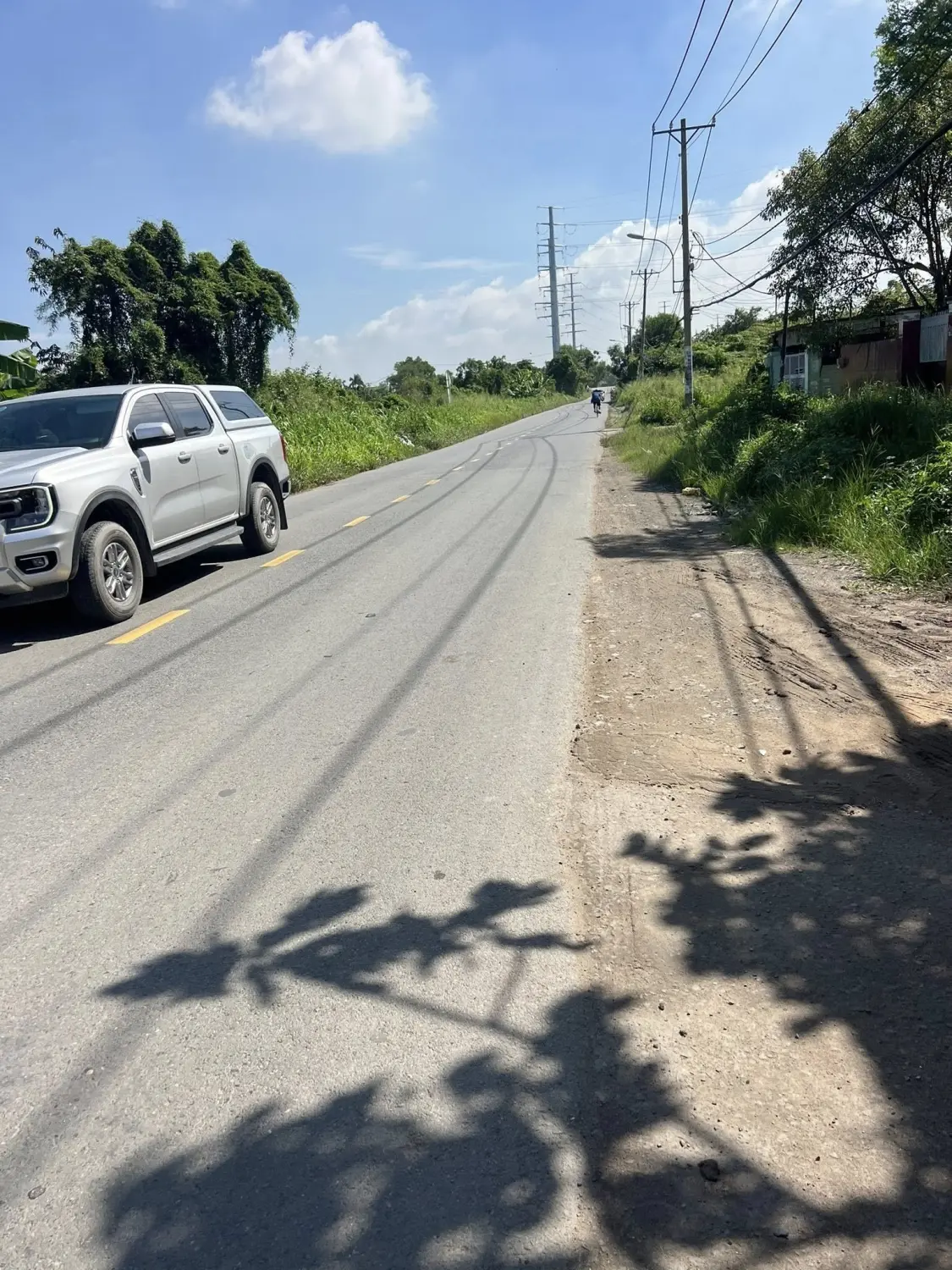 Bán Gấp Nhà Xưởng 2 Mặt Tiền Đường Thanh Niên, Hóc Môn - Vị Trí Đắc Địa, Giá Tốt!