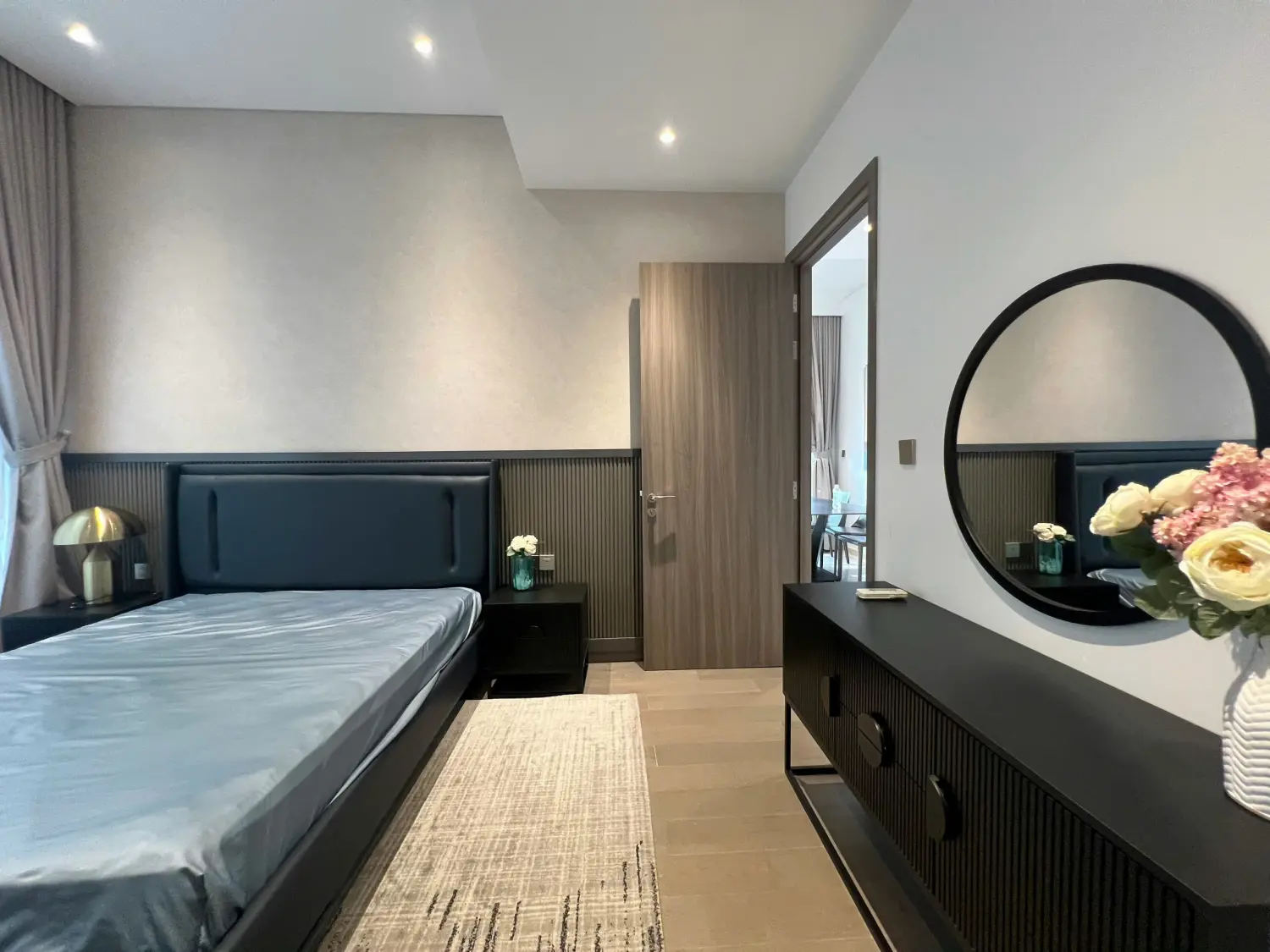 Bán Căn Hộ 4PN The MarQ Quận 1, Diện Tích 145m2, Tặng Kèm Chỗ Đậu Xe Ô Tô - Sắp Có Sổ!