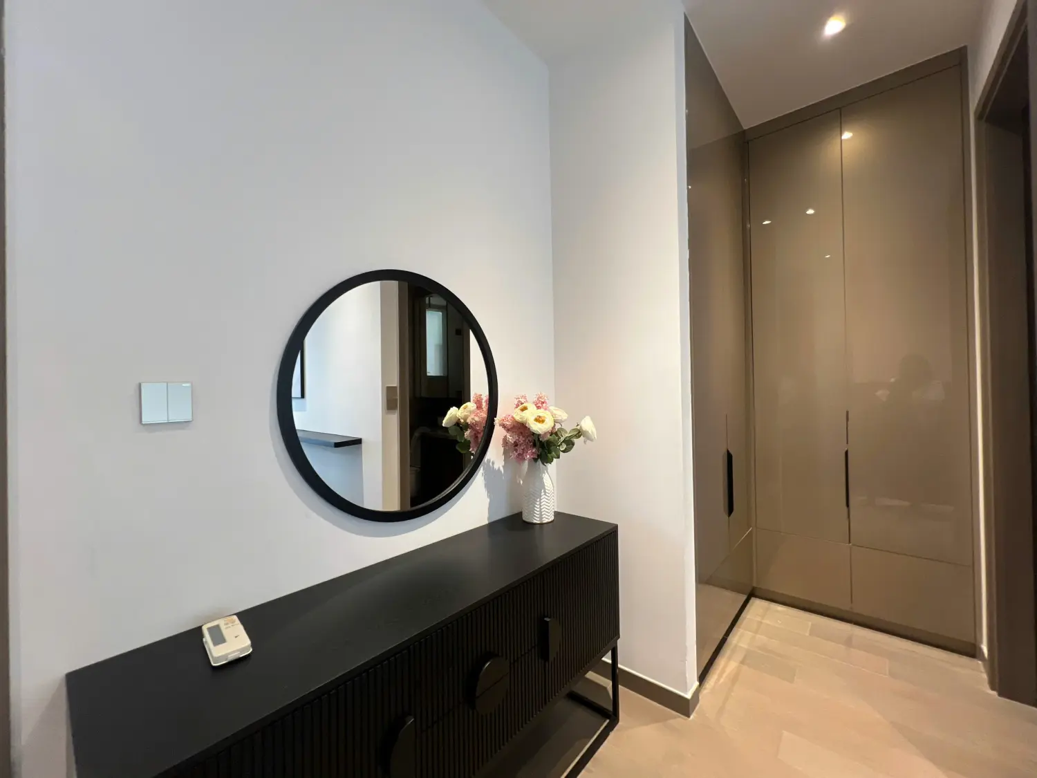 Bán Căn Hộ 4PN The MarQ Quận 1, Diện Tích 145m2, Tặng Kèm Chỗ Đậu Xe Ô Tô - Sắp Có Sổ!