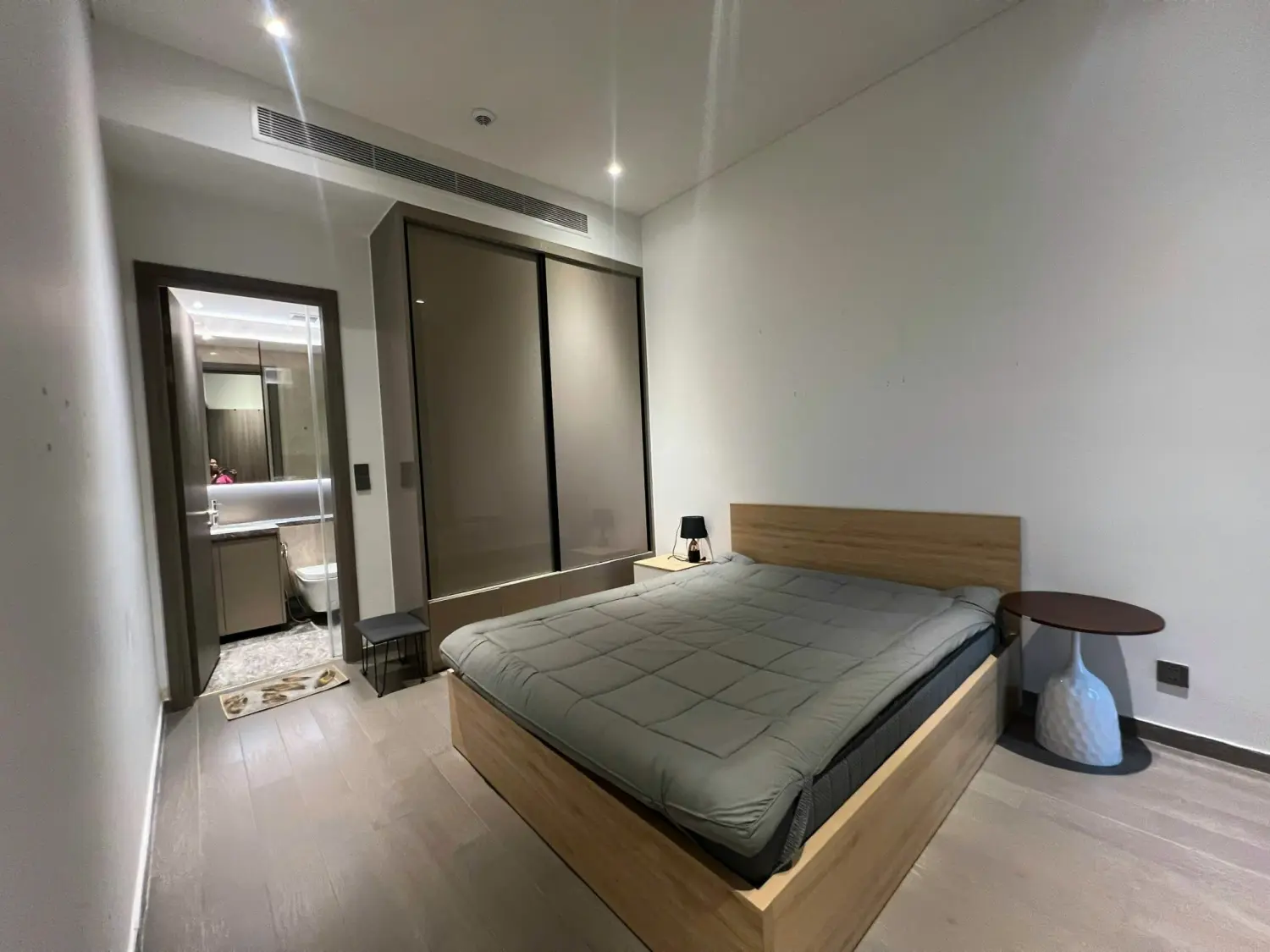 Bán Căn Hộ 2PN The MarQ Quận 1 - View Landmark 81, Sổ Hồng Trao Tay!