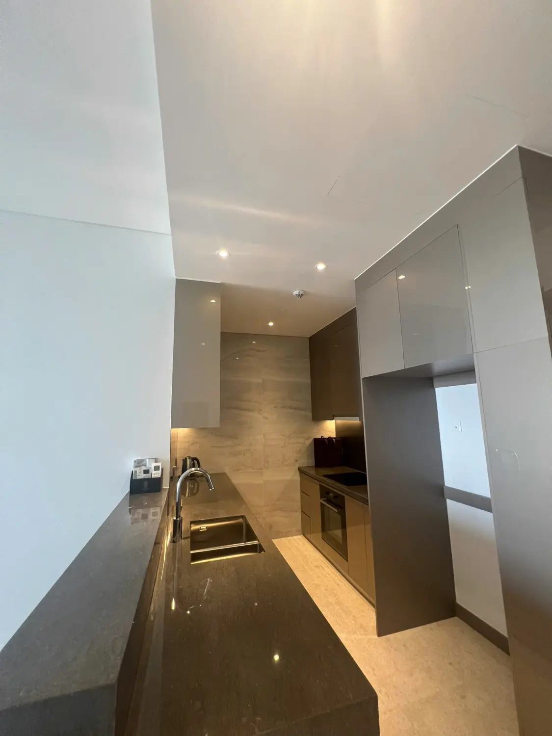 Bán Căn Hộ 2PN View Landmark 81, Sổ Hồng Riêng, The MarQ Quận 1 - Giá Tốt!