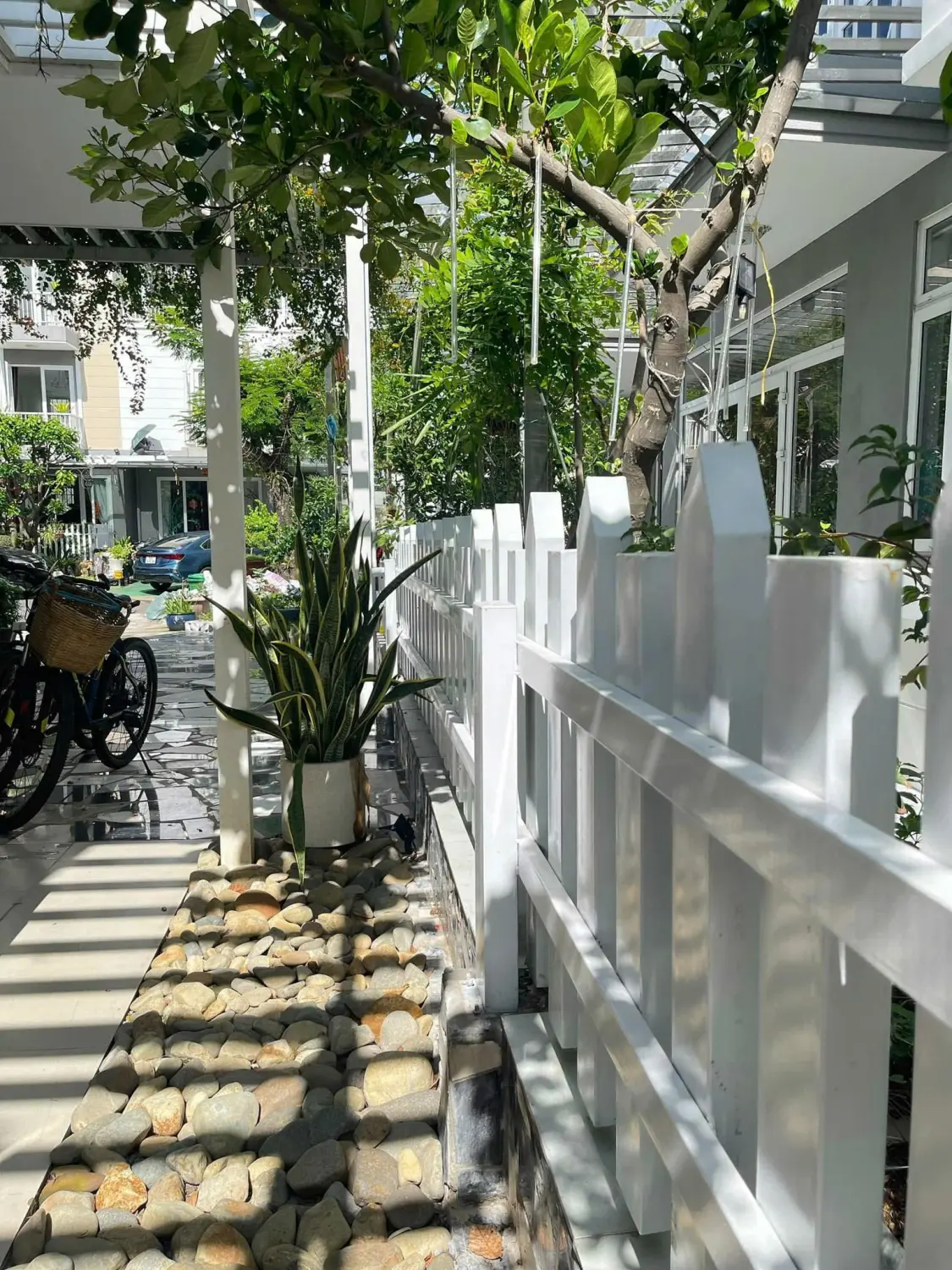 Cho thuê Biệt Thự Đơn Lập Quận 9, Khu Compound Xanh, Nội Thất Cao Cấp, Diện Tích Rộng 300m2