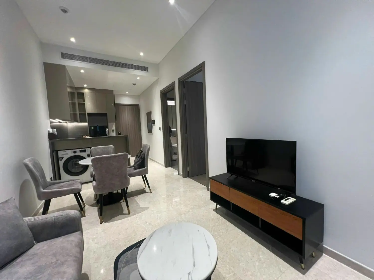 Bán Căn Hộ 1PN The MarQ Quận 1, Diện Tích 51m2, Sổ Hồng, Giá Tốt