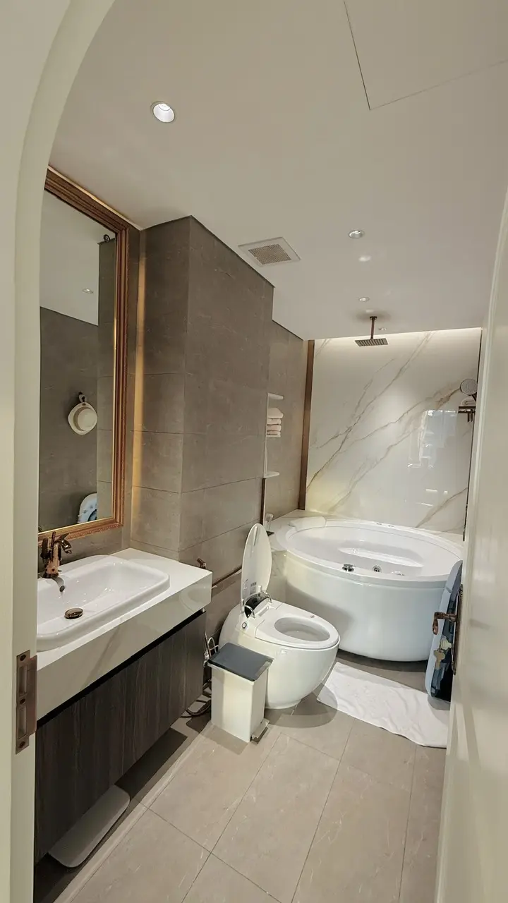 Bán Căn Hộ Cao Cấp Celadon City, Tân Phú - Nội Thất Nhập Khẩu, Thiết Kế Sang Trọng