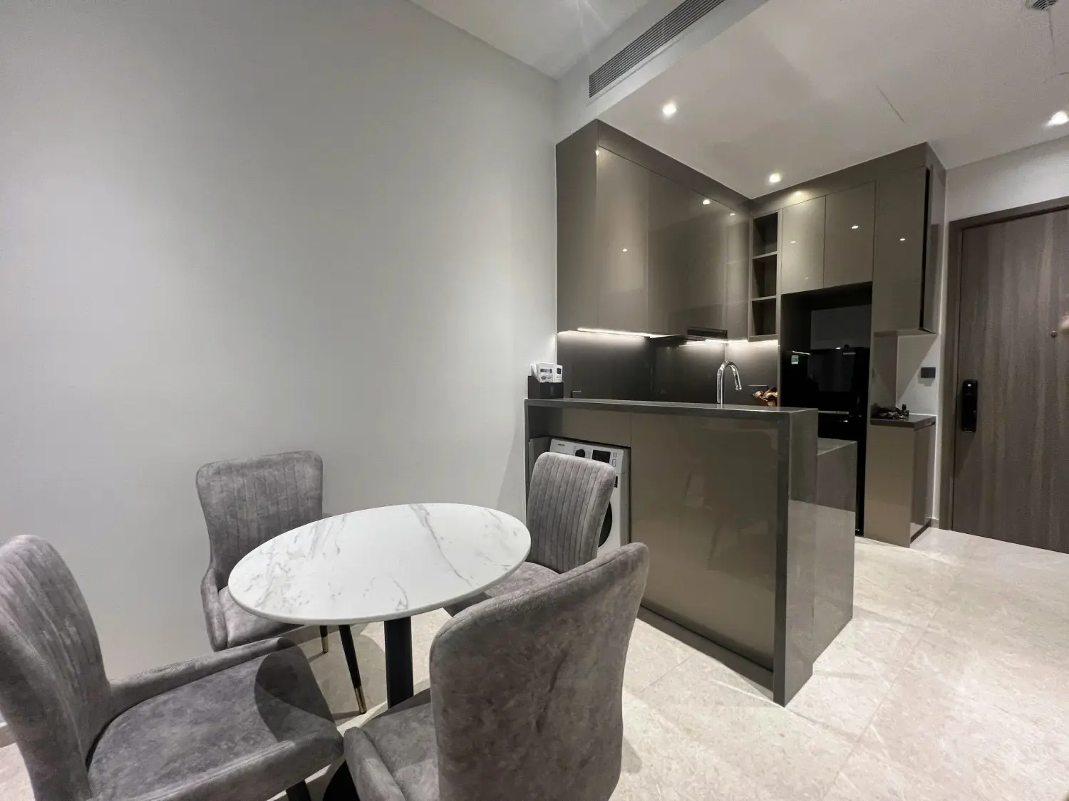 Bán Căn Hộ 1PN The MarQ, Quận 1 - Diện Tích 51m2, Sổ Hồng Riêng, Giá Tốt!