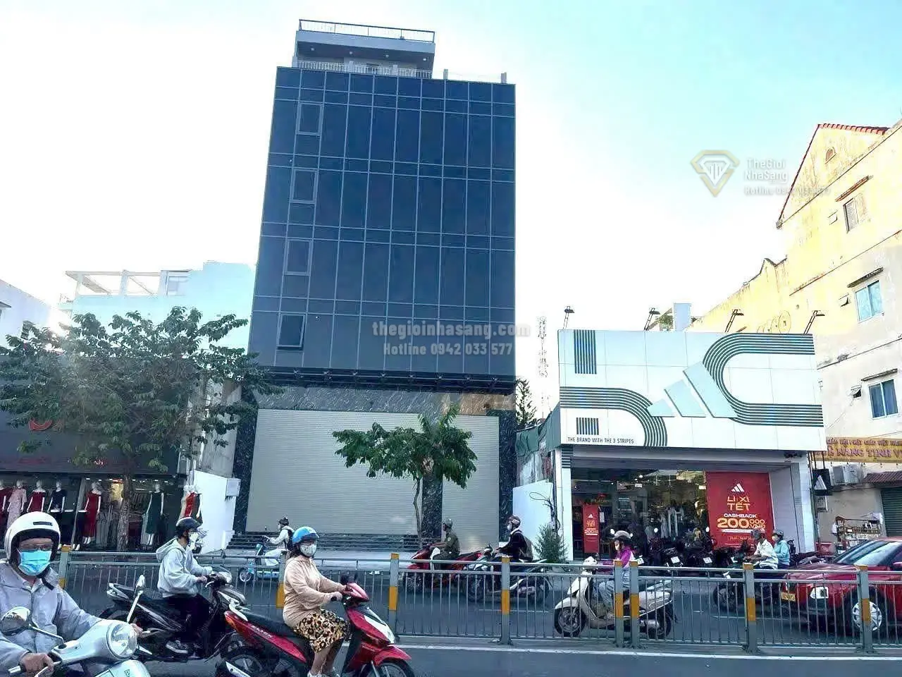 Bán Tòa nhà 7 tầng mặt tiền Lũy Bán Bích, diện tích 270m2, giá 95 tỷ