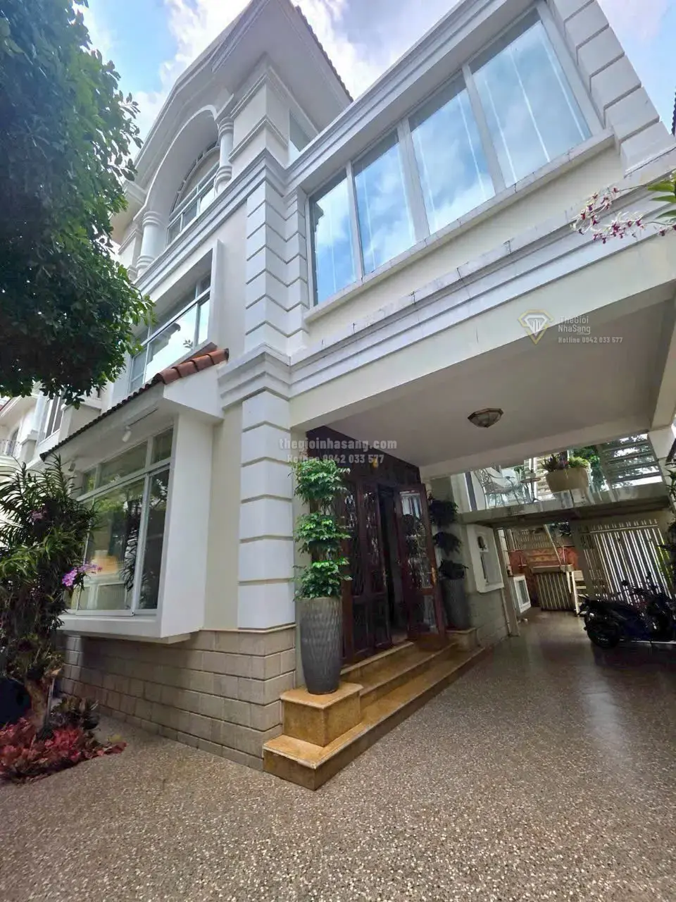 Biệt thự đơn lập Khu Mỹ Văn 2 Phú Mỹ Hưng Quận 7 288m2 3 tầng 79.9 tỷ