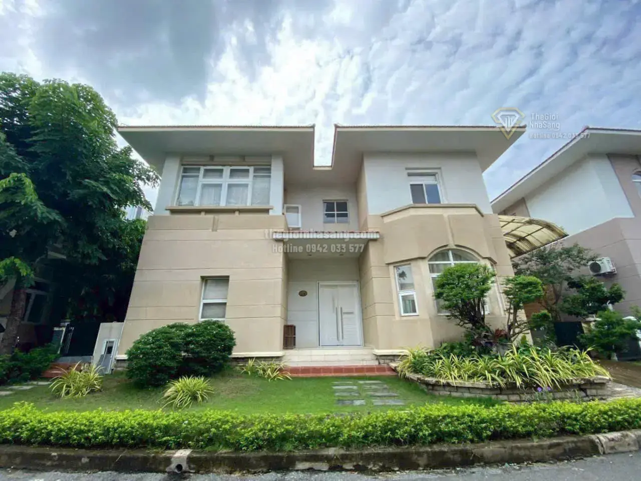 Biệt thự dự án Phú Gia Quận 7 304m2 2 phòng ngủ giá 150 tỷ