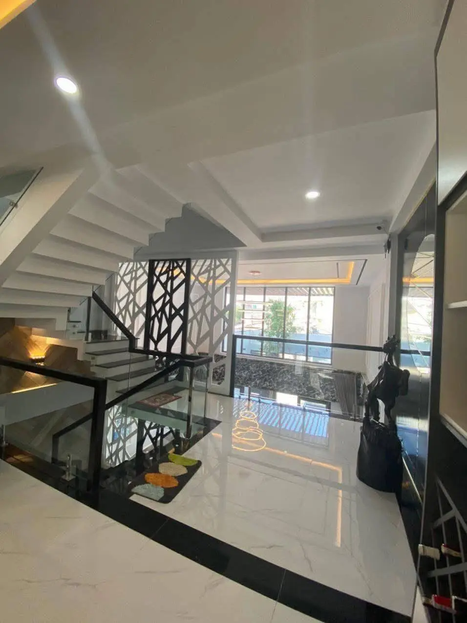 Bán Gấp Nhà Mặt Tiền Trung Mỹ Tây 19, Quận 12 - Giá Tốt Nhất Thị Trường!