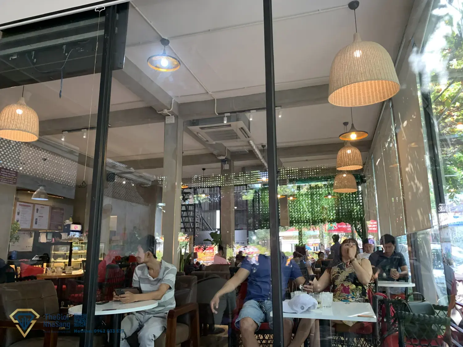 Chia Sẻ Thực Tế: Góc Nhìn Của Một Chủ Doanh Nghiệp F&B Vừa Và Nhỏ Trong Năm 2025