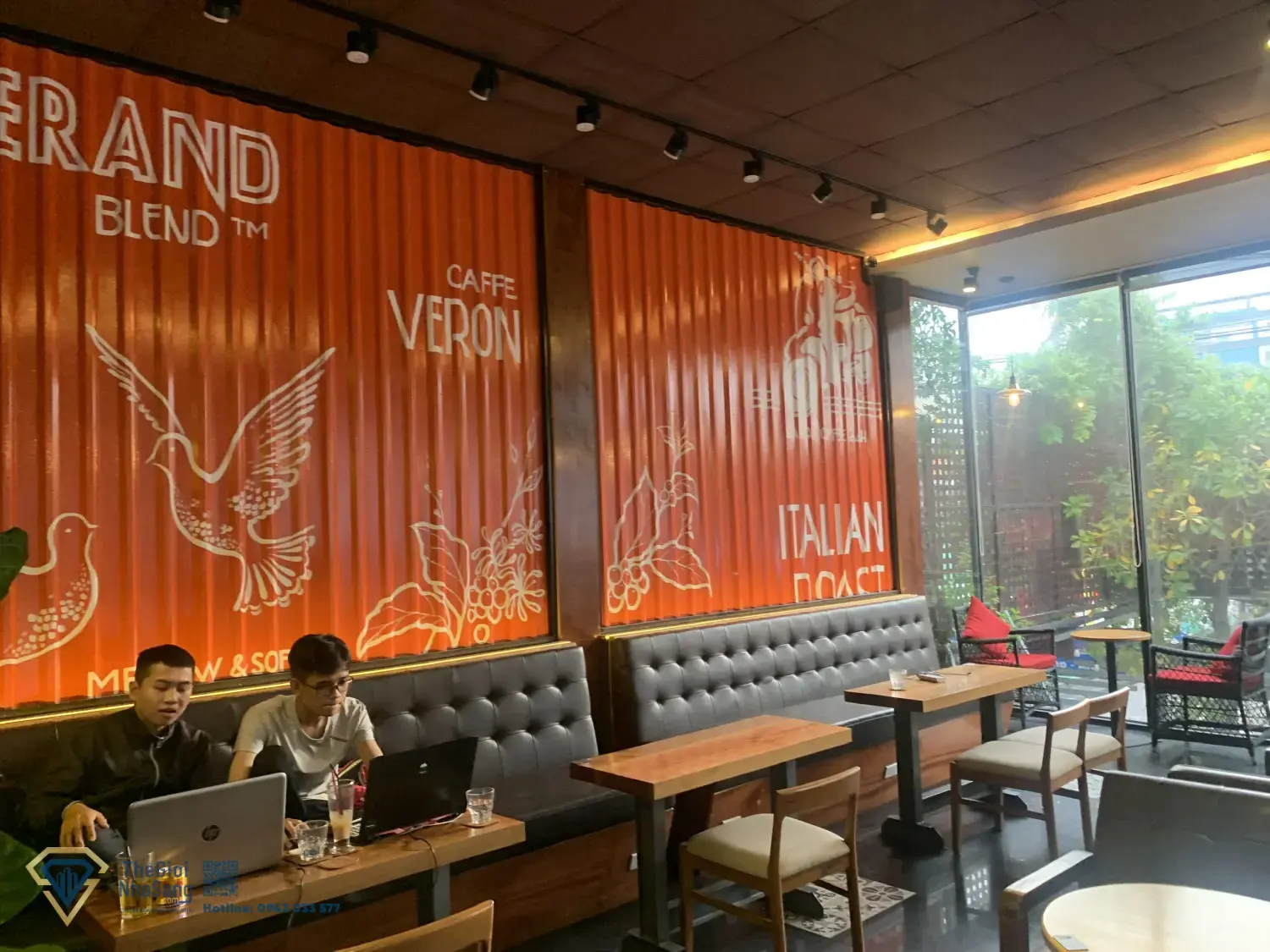 Chia Sẻ Thực Tế: Góc Nhìn Của Một Chủ Doanh Nghiệp F&B Vừa Và Nhỏ Trong Năm 2025