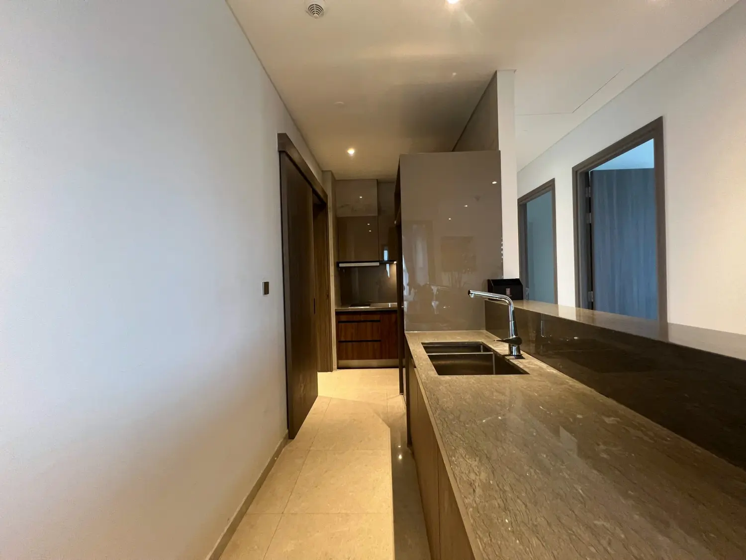 Bán Căn Hộ The MarQ 4PN, 145m2, Nội Thất Sang Trọng, Quận 1 - Giá Tốt Nhất!