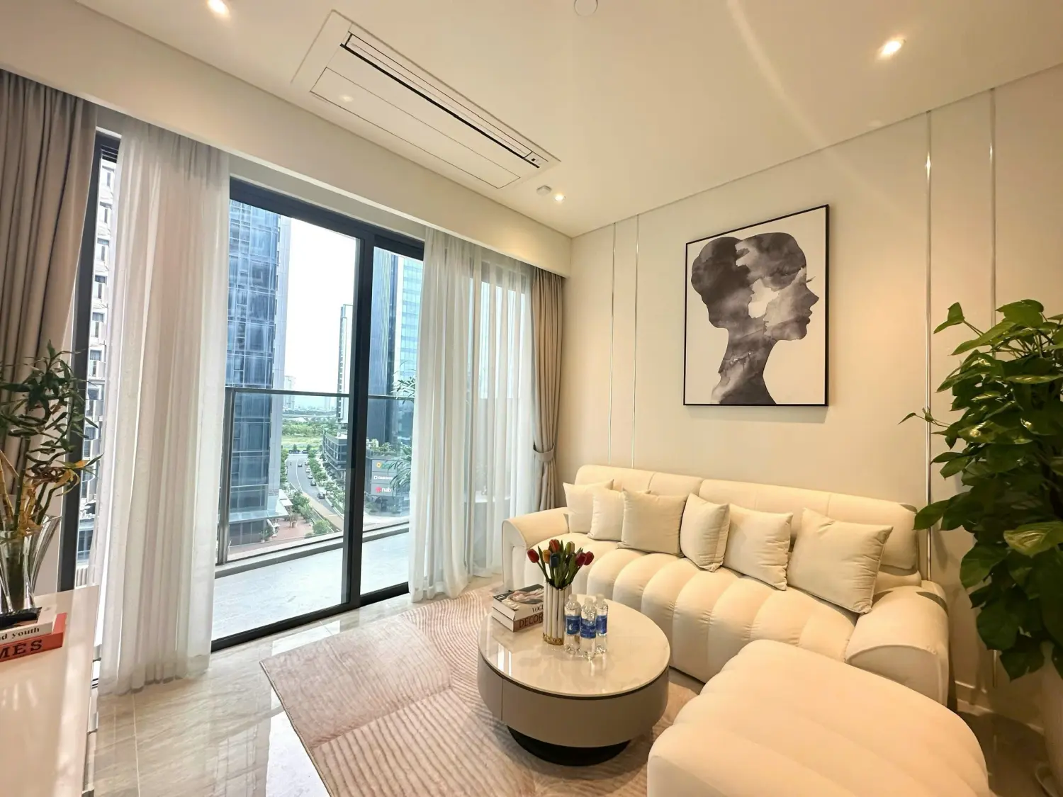 Độc Quyền: Bán Căn Hộ Vinhomes Grand Park Cao Cấp View Sông – 2PN, 75m2, Sổ Hồng Sẵn, TP. Thủ Đức