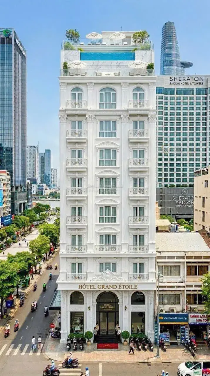 Đất nền mặt tiền 37-39 Đông Du Quận 1 diện tích 186.49m2 giá 340 tỷ